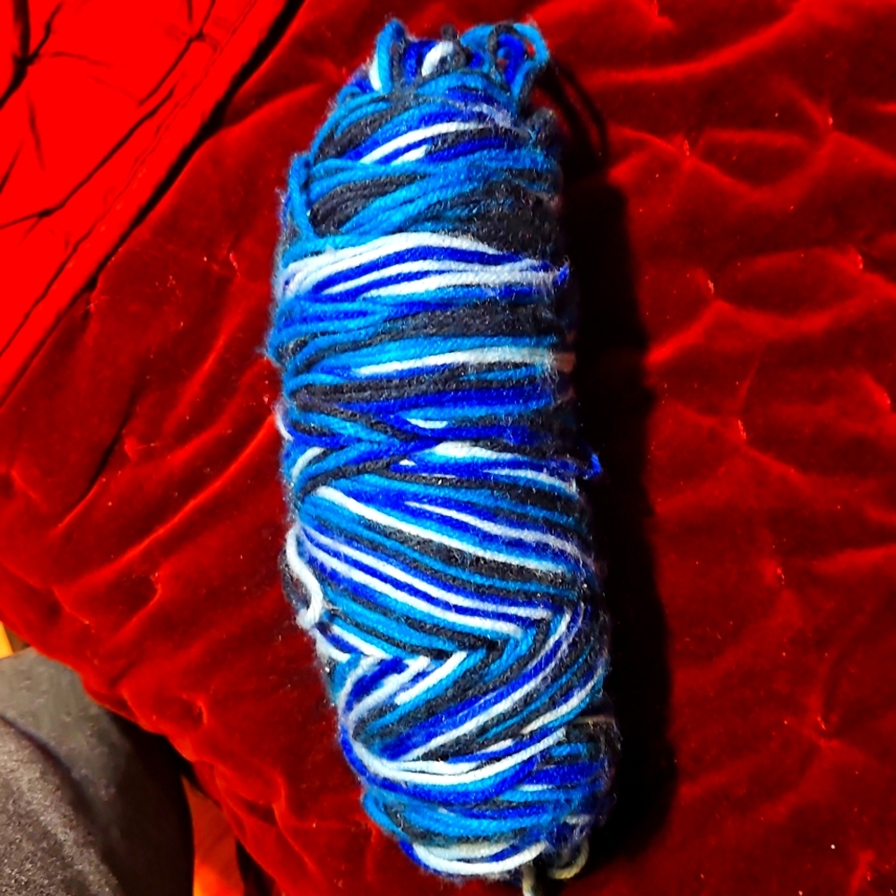 Mainstays Medium Acrylic Blue Blend Yarn
